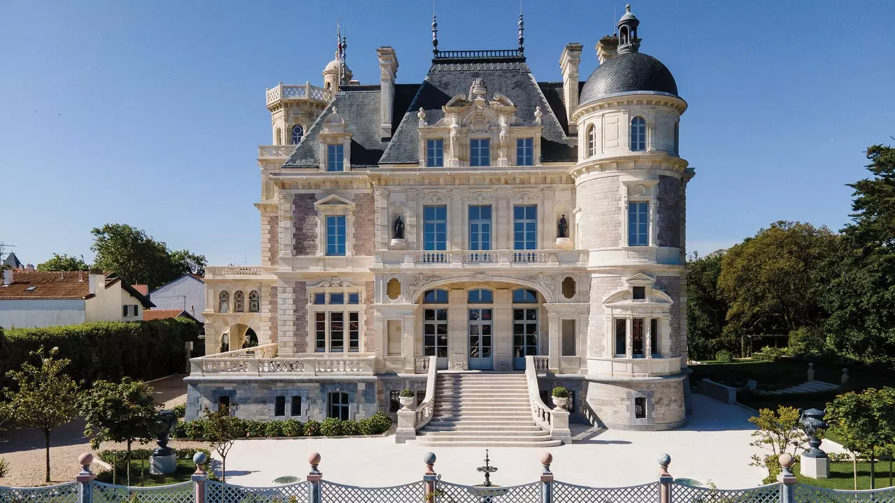 La Folie Boulart, d'Schlass, déi d'(Hotel) Zeen zu Biarritz dominéiert