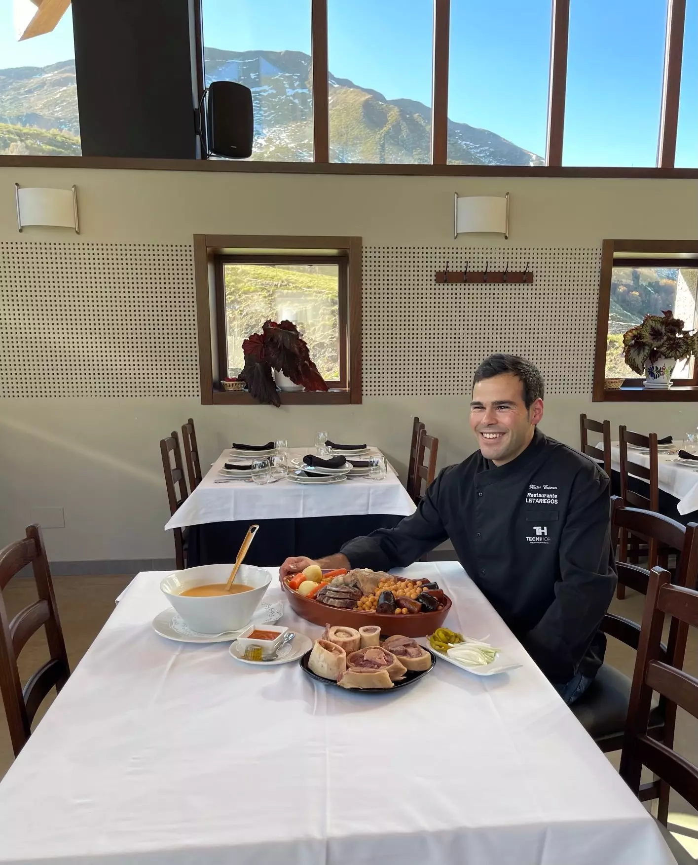 Hctor Cosmen i hans restaurang Leitariegos i Asturien.