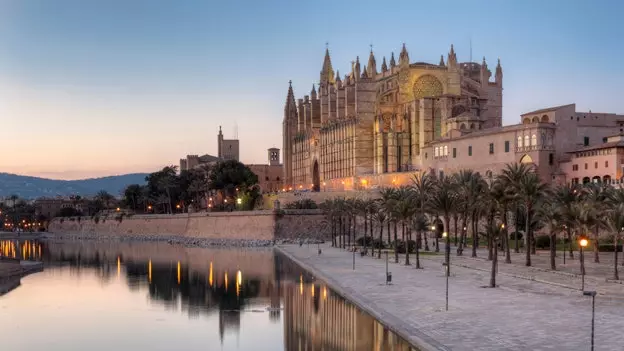 48 Stonnen zu Palma de Mallorca