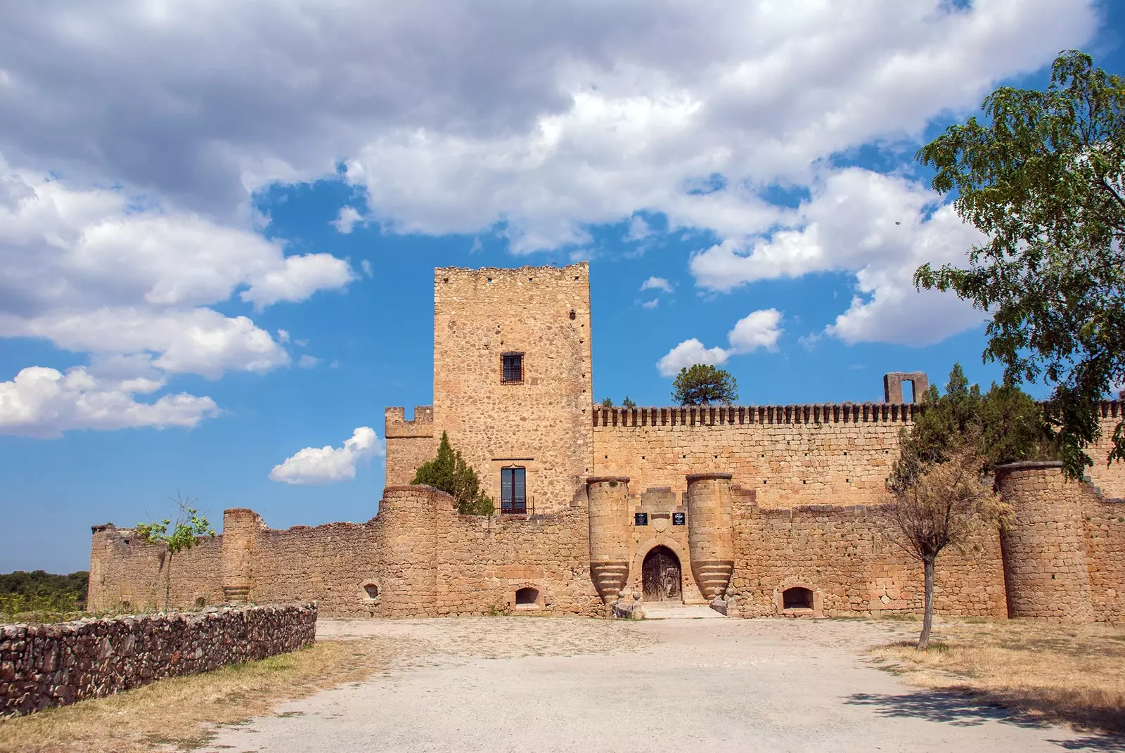 Pedraza a getaway għall-ġojjell medjevali ta 'Segovia