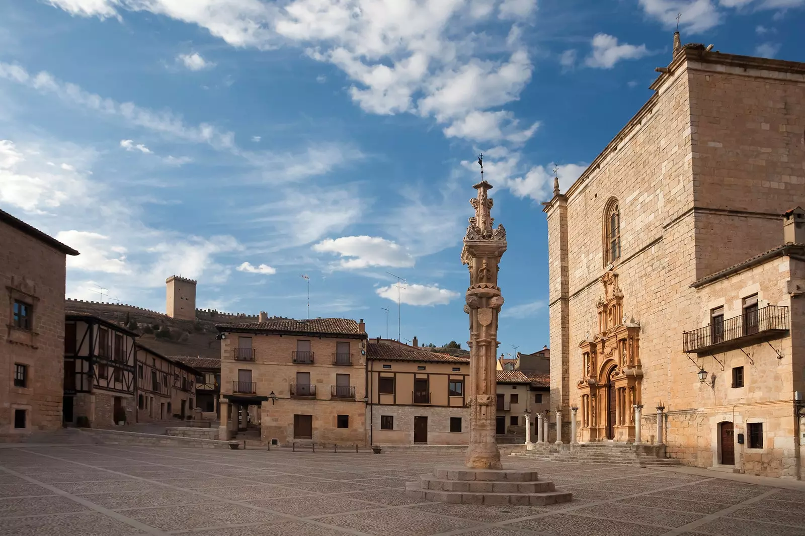 Peñaranda de Duero със своя средновековен въздух