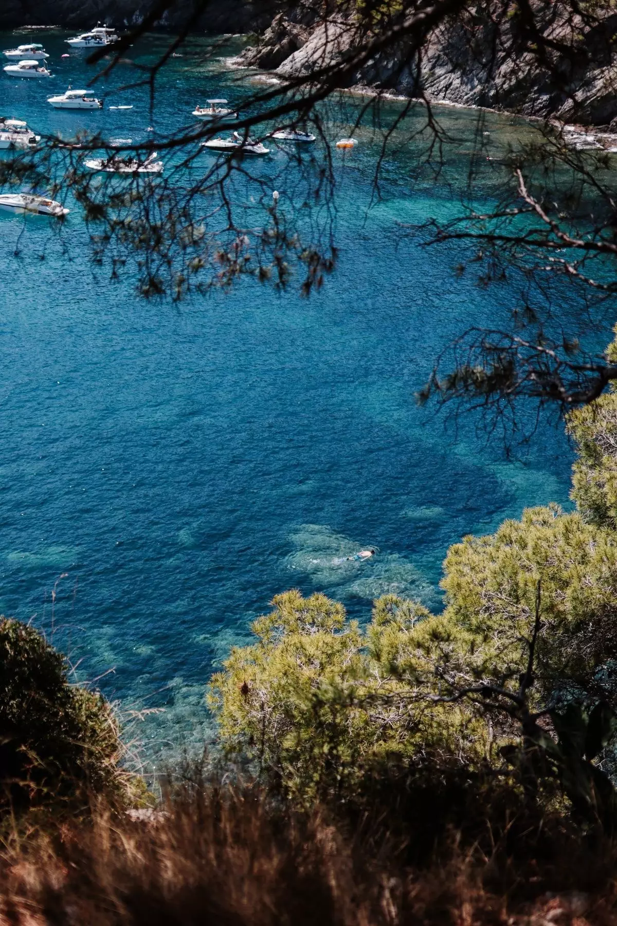 Cala Rostella'da denizin renkleri önümüzdeki yaza kadar kolay kolay unutulmuyor....