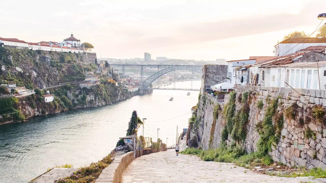 Aterra la Nave Nove a Porto: el restaurant efímer de cor gallec