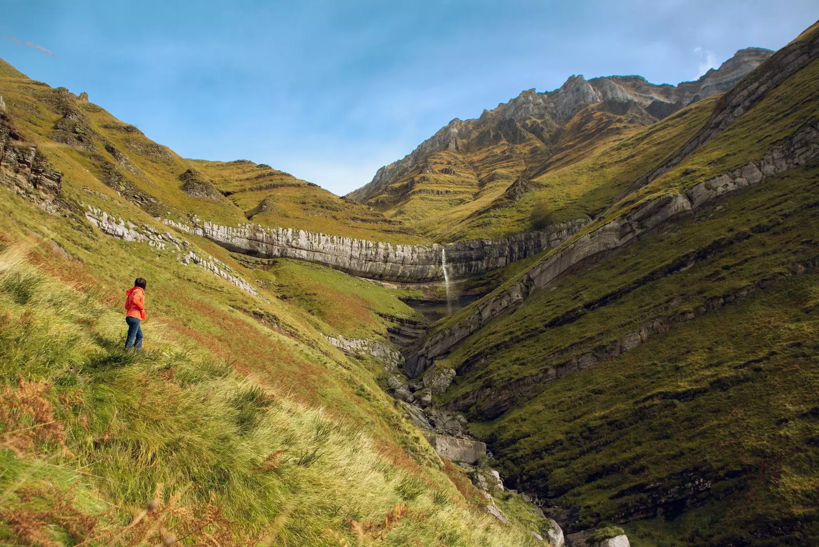 Churrón de Agualto izvorul râului Pas în Pandillo în Vega de Pas Cantabria.