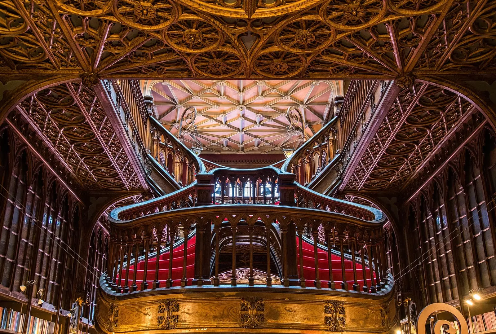 Livraria Lello présente 'Harry Potter Magical Places'