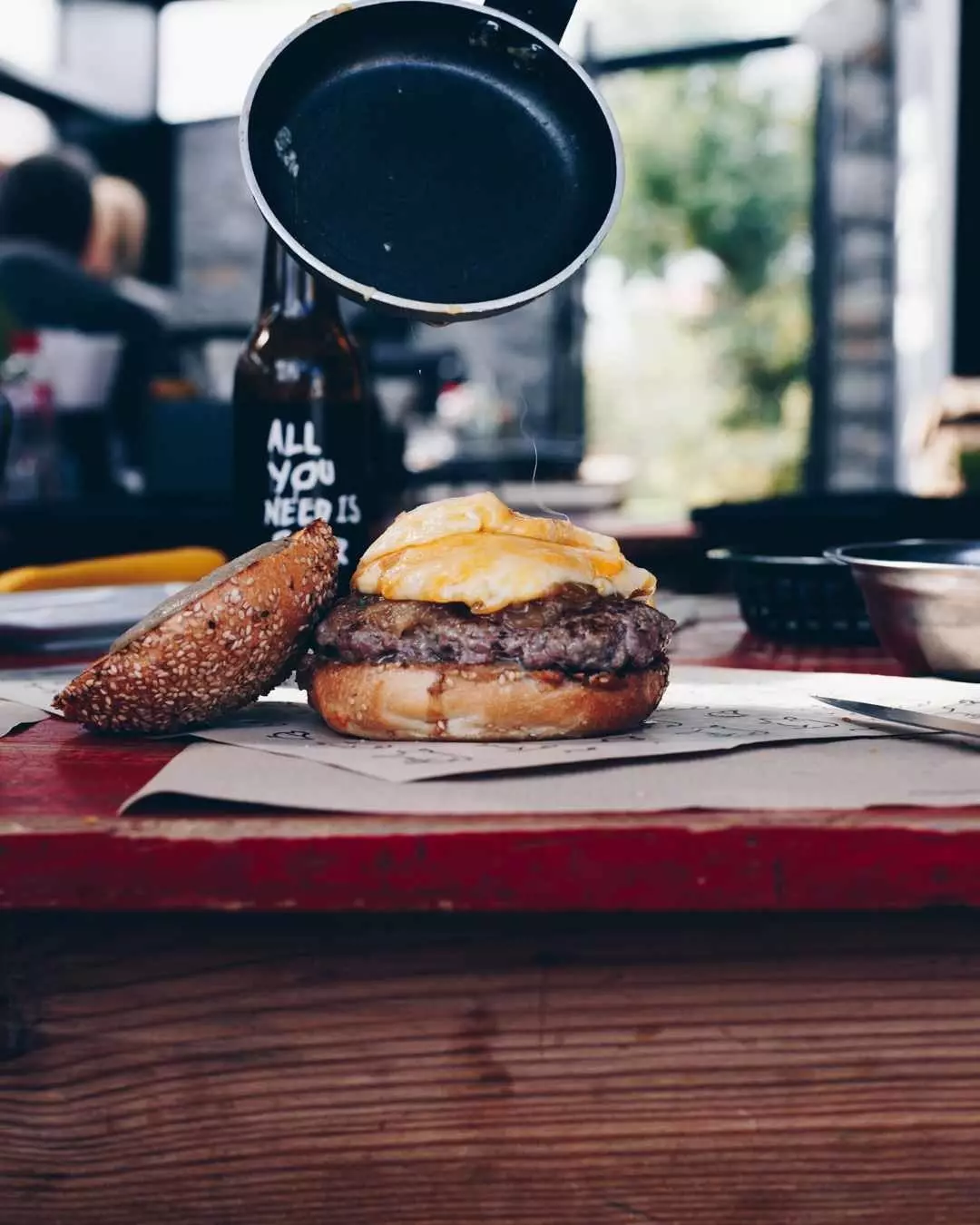 A hamburger of applause that is served in Carnaza.