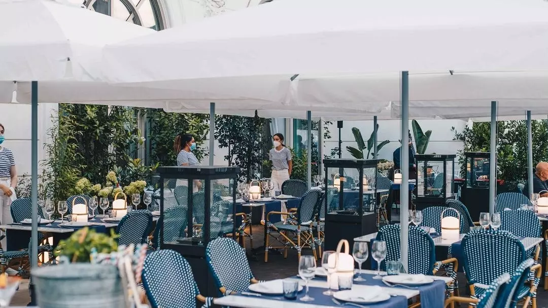 From the terrace of the Gran Casino Sardinero you can see the sea.