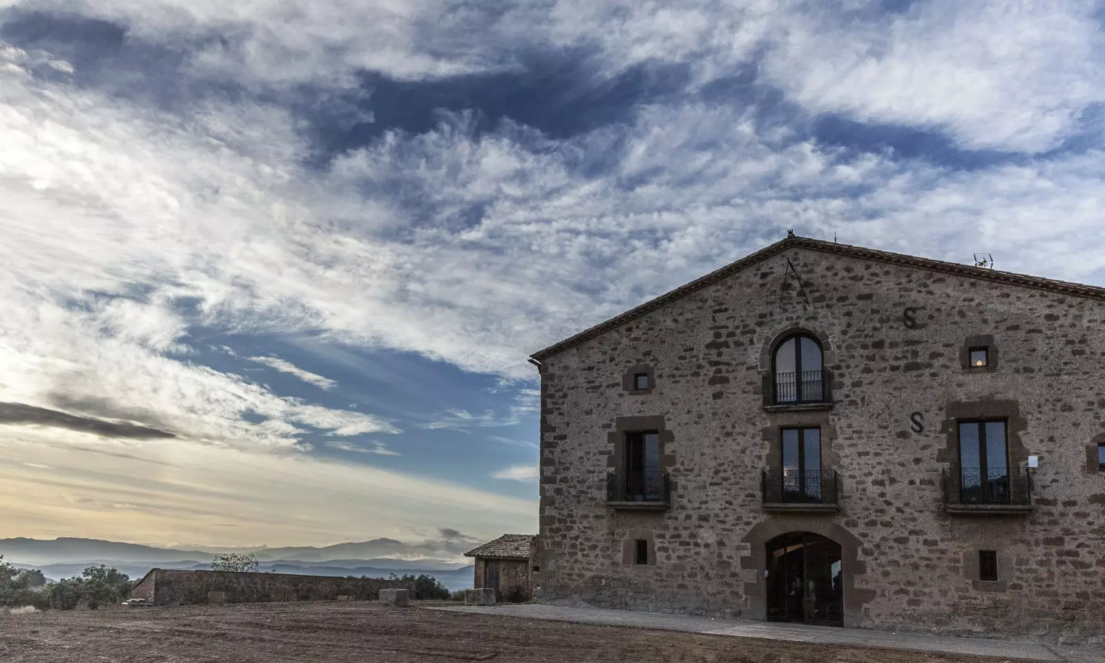 Casa Albets vegan agus teach feirme éiceolaíochta i Lleida.