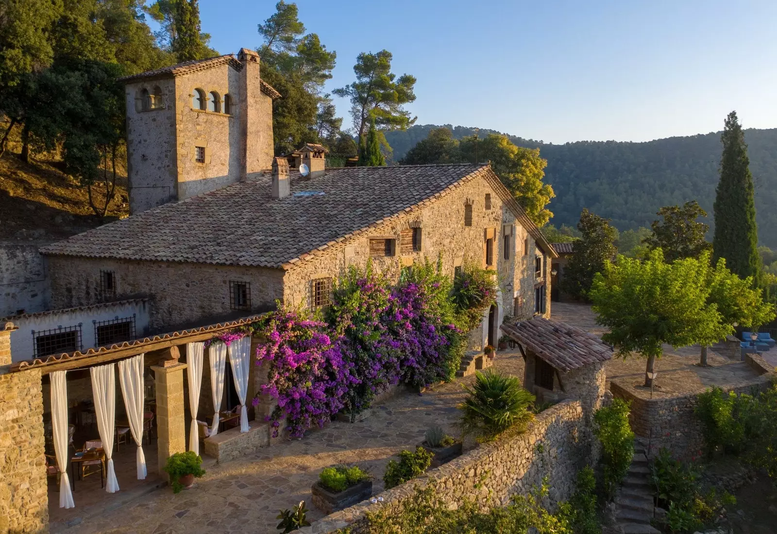 Rumah Ladang Can Pou di Girona