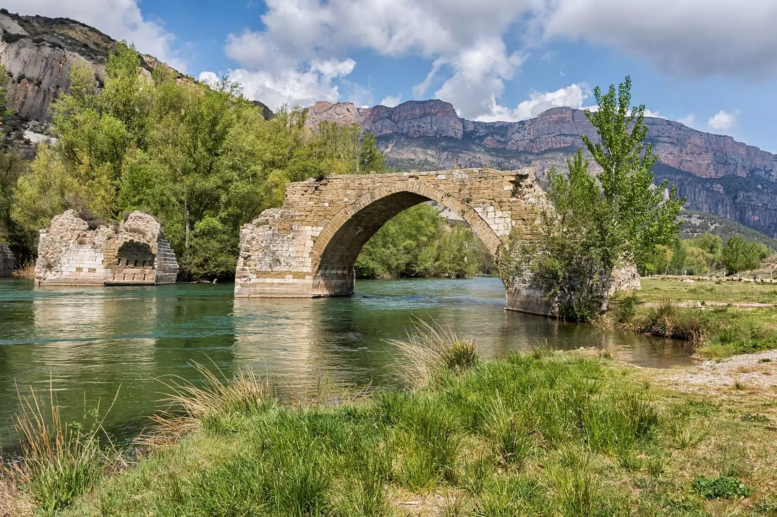 Lacul de acumulare din Camarasa Lleida.