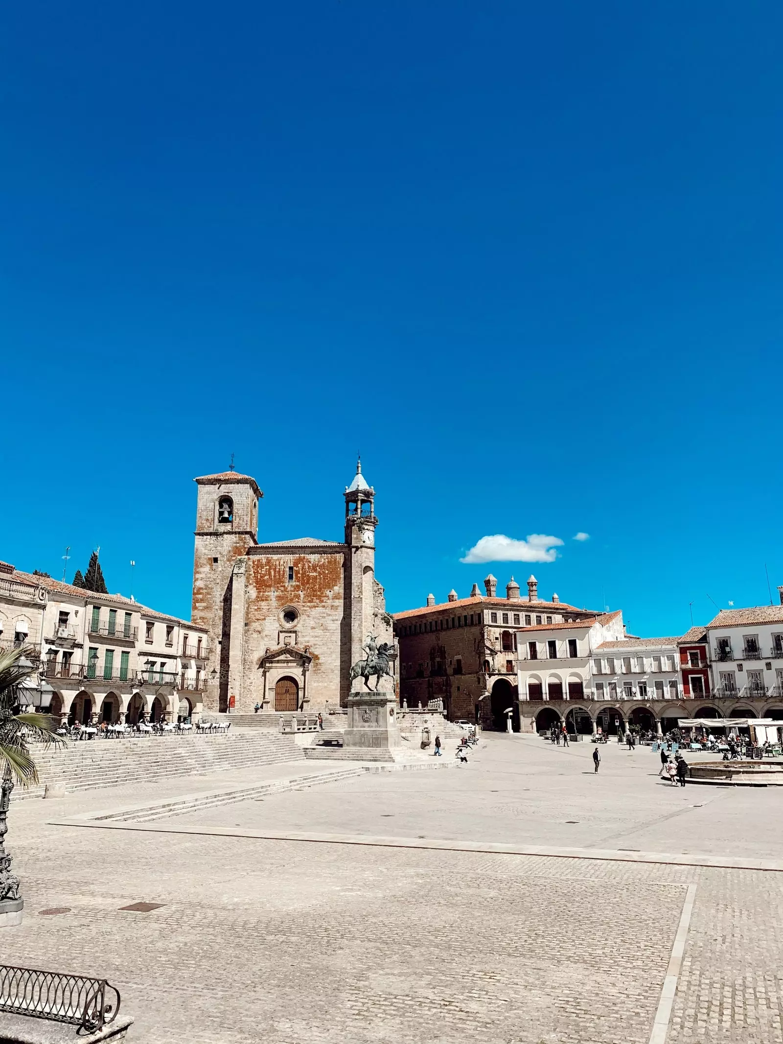 Plaza Méara Trujillo Ceres.