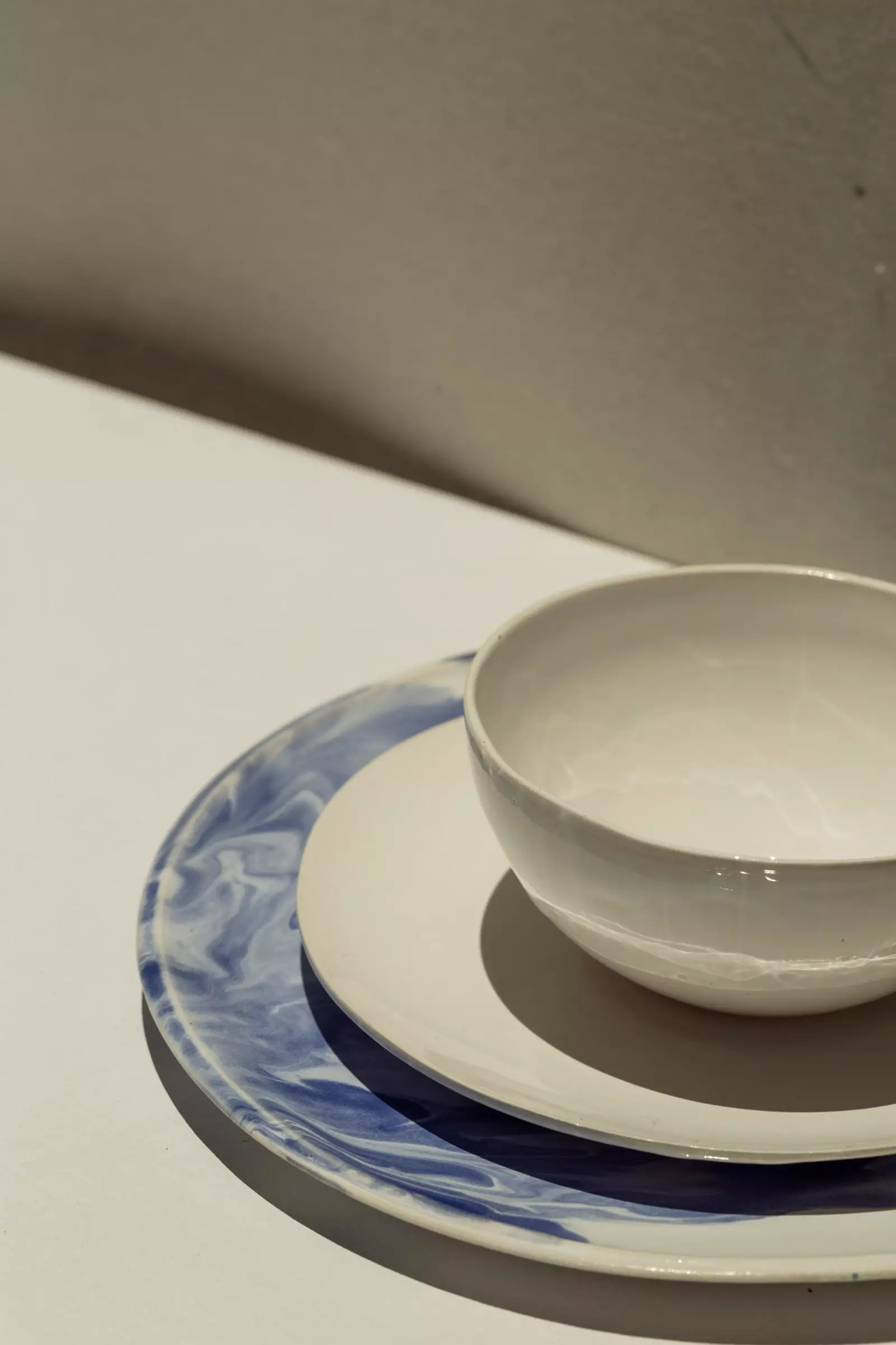 Ultramarine tableware