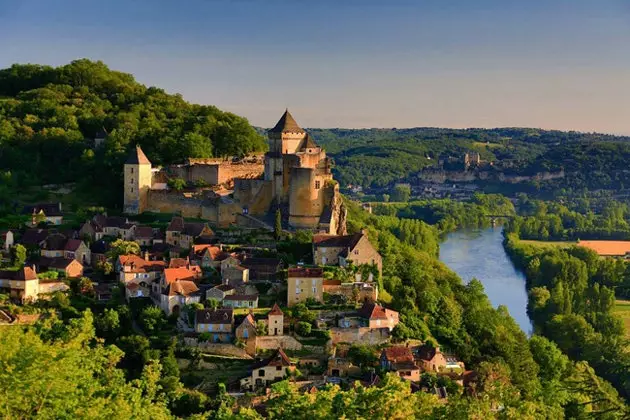 Klatre opp i Dordogne