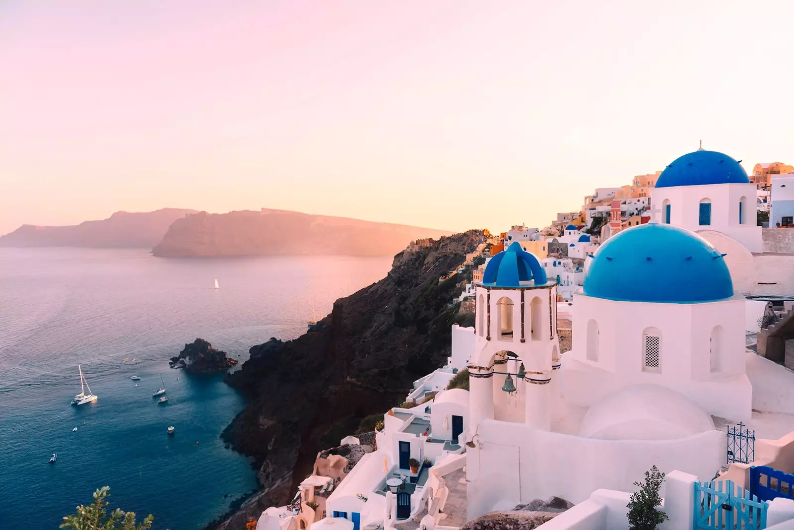 Ishulli Oia i Santorinit në Greqi