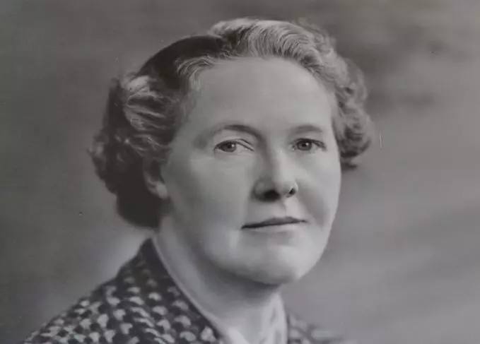 Svarthvíta ljósmynd af Ethel Grieg Robertson.