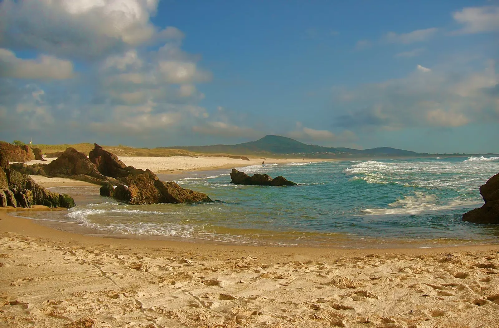 Als Furnas d'Plage an Treffpunkt vun Sito Terito Oubiña an der grousser Charlín