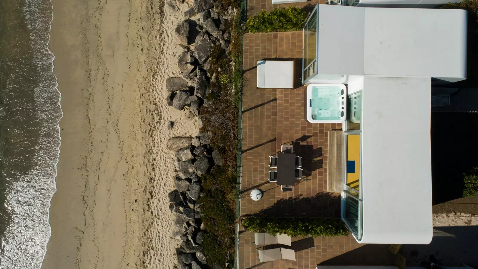 Bungalow aan het strand.