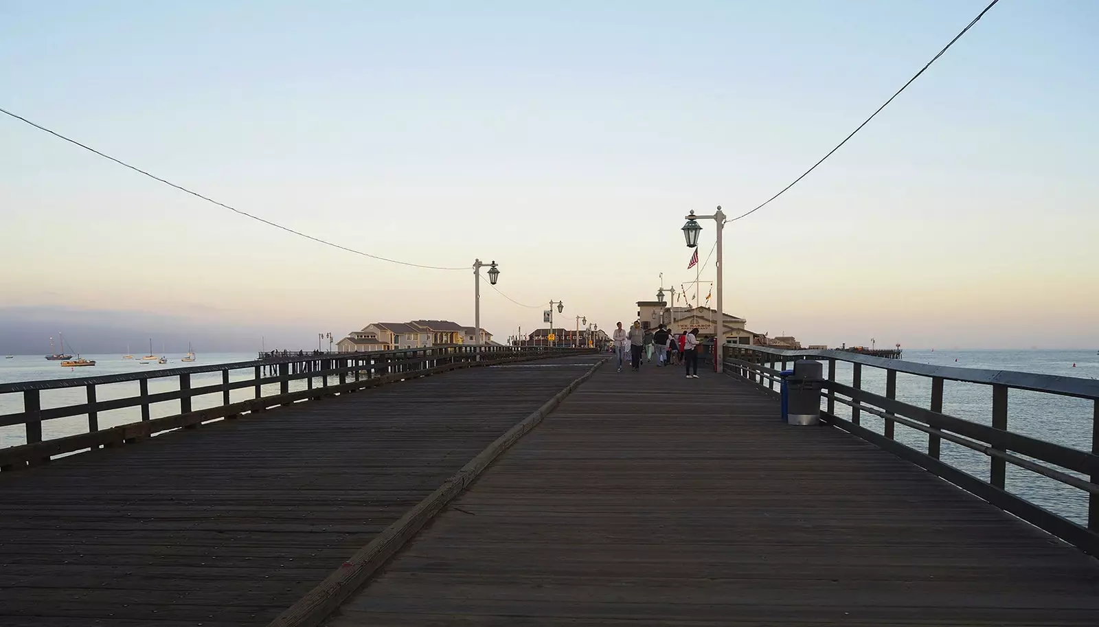 Stearns Wharf Pier í Santa Bárbara, sú elsta á vesturströndinni.