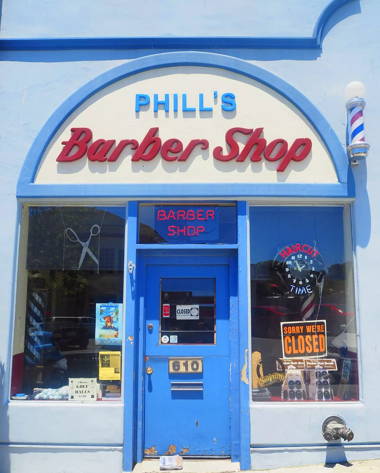 Facade of a barbershop in Monterey California.