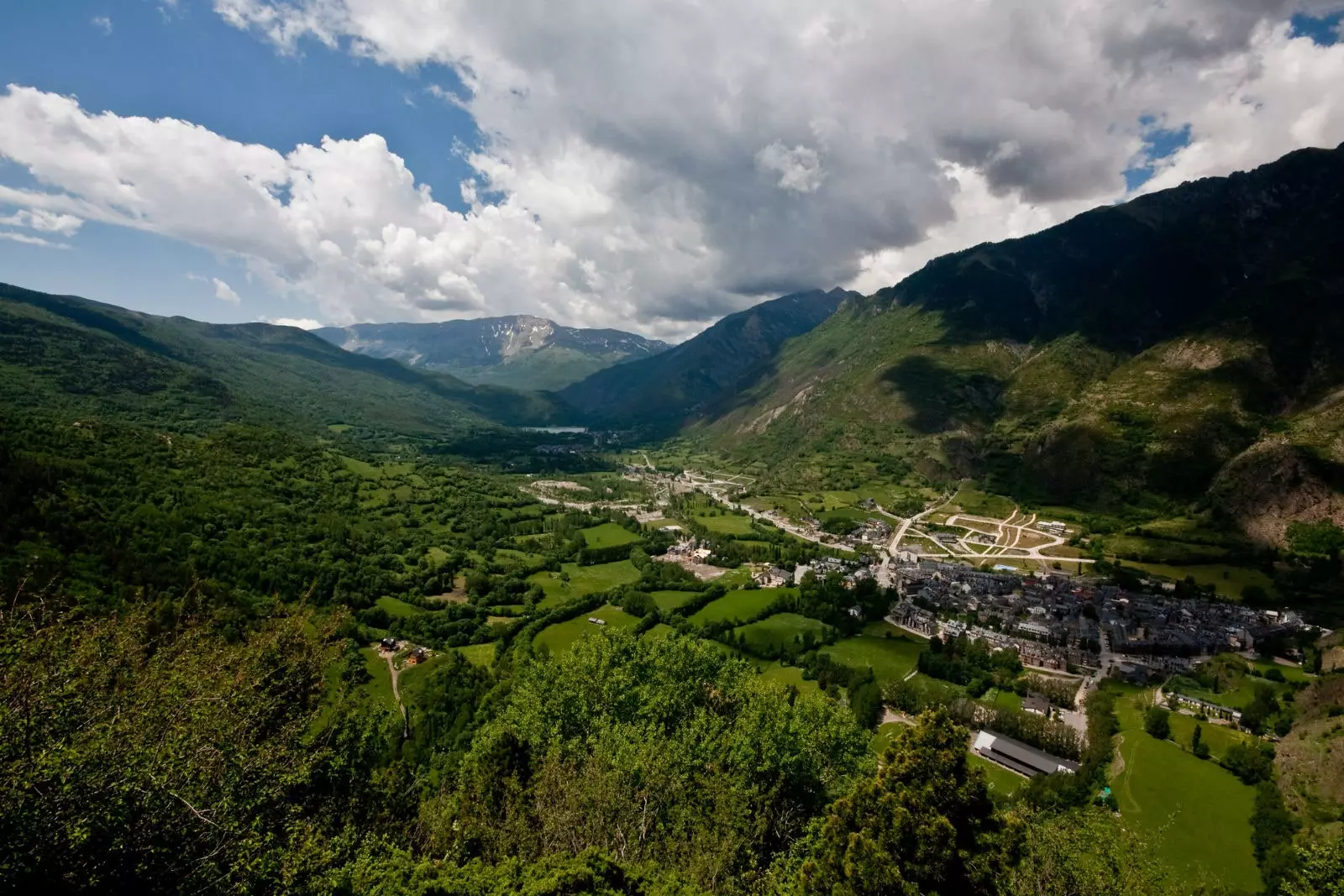 Спектакуларната долина Бенаски.