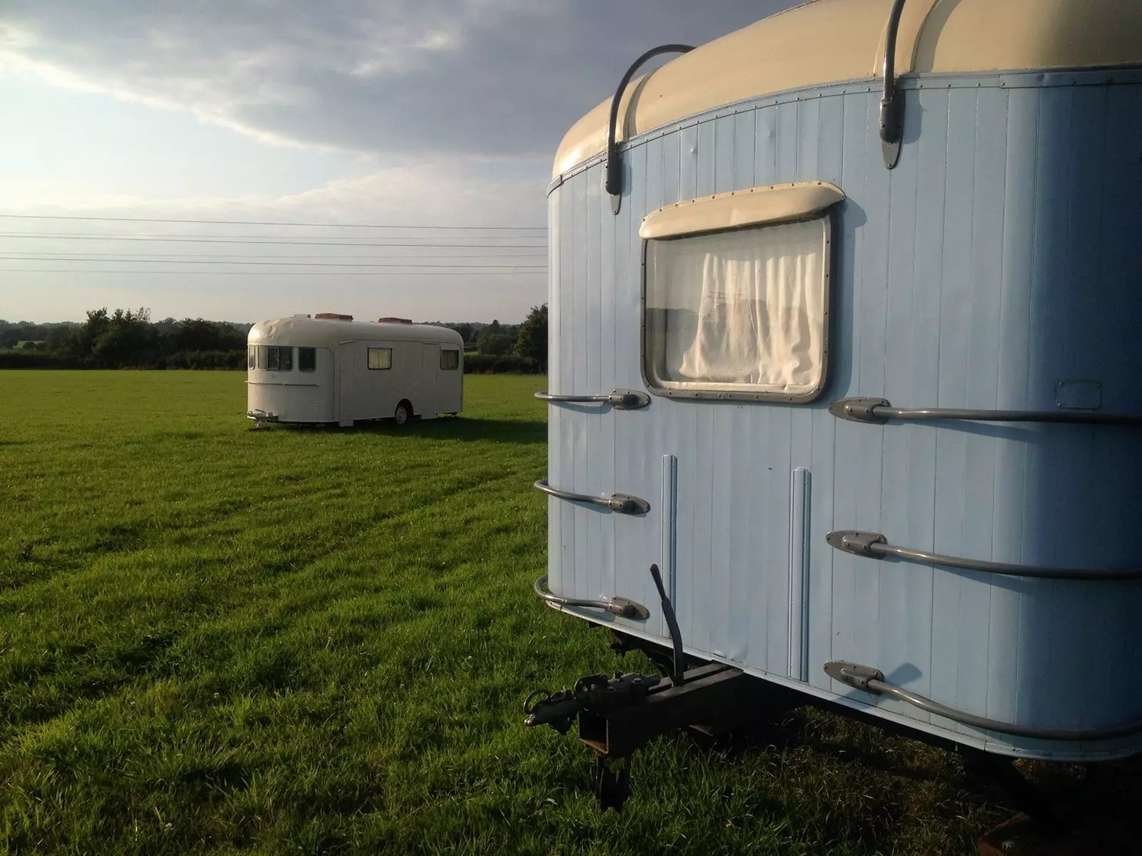 Vintage caravans bij The Curious Cabinet een andere en artistieke manier van slapen in Bristol.