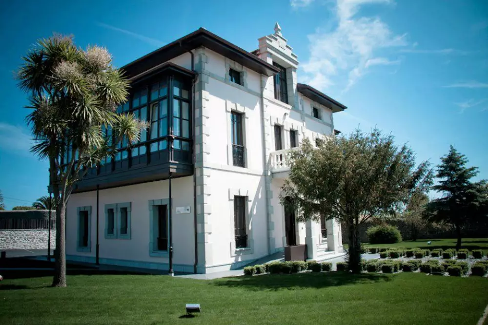 Villa Marron hindlilərin köhnə evi bərpa edildi.