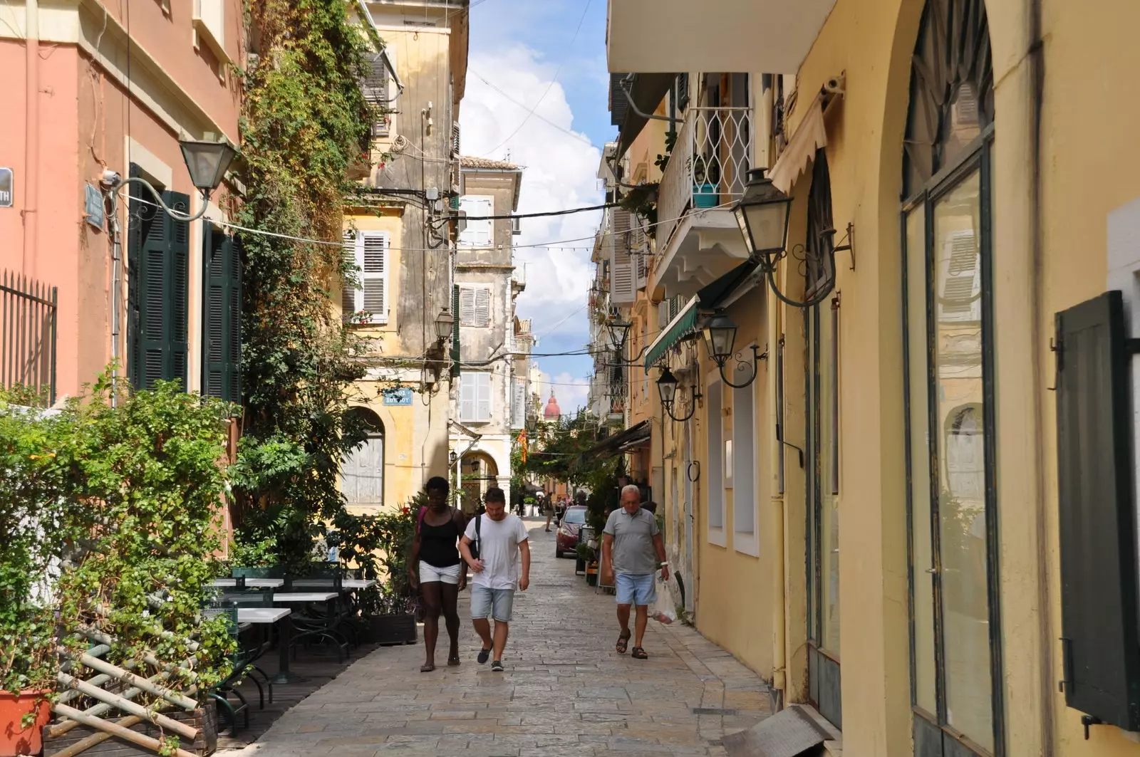 Jalan-jalan Corfu.