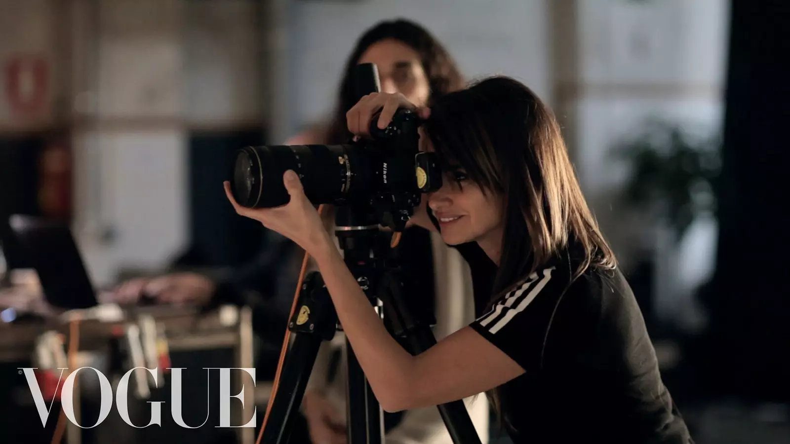 Penlope Cruz photographing one of the sessions for Vogue Spain in January 2019 in Madrid. Photography by Kela Coto.