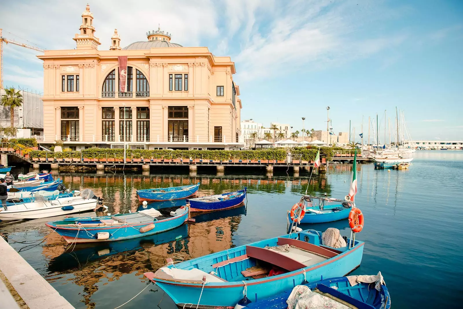 Margherita Tiyatrosu Bari Puglia