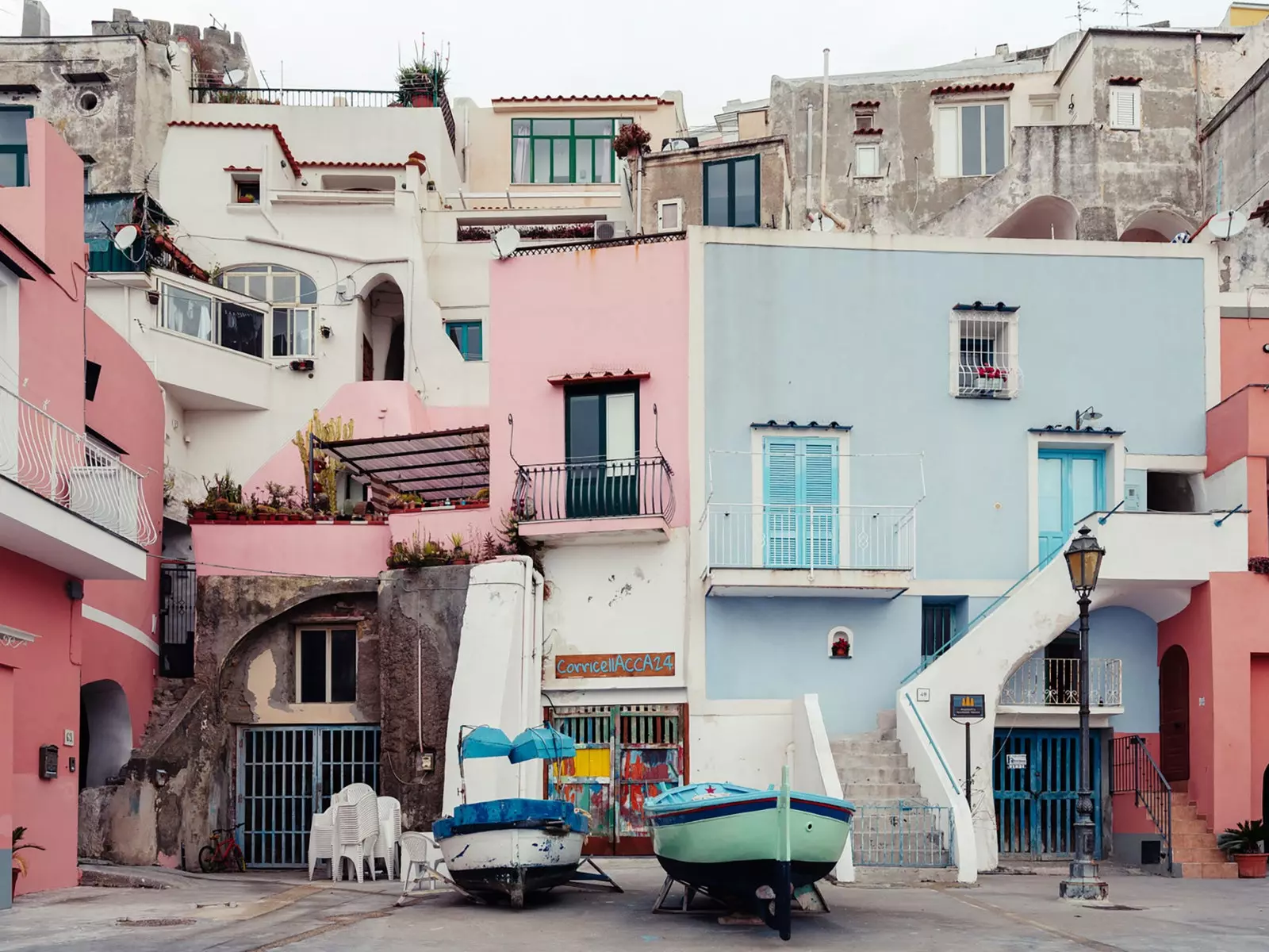 Procida жана Ischia