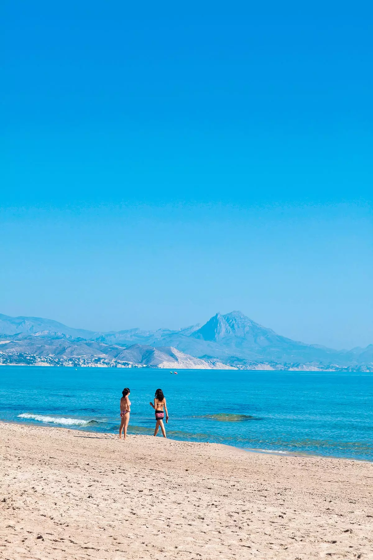 Denne strand er den anden bolig for befolkningen i Alicante