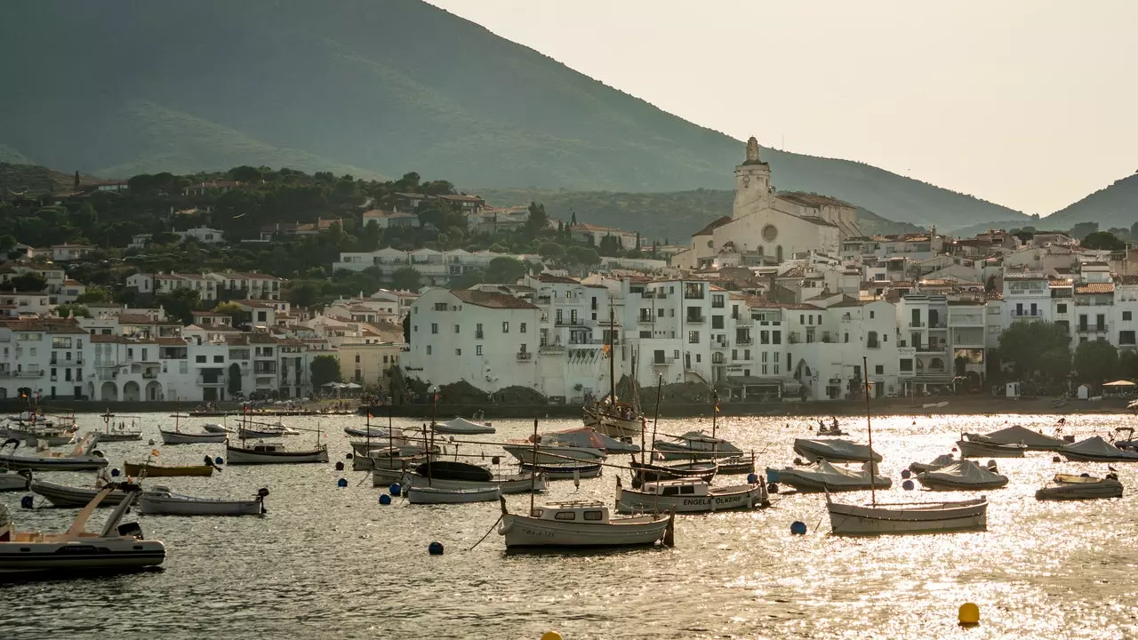 Mapa i literatura: Cadaqués . Mileny Busquets