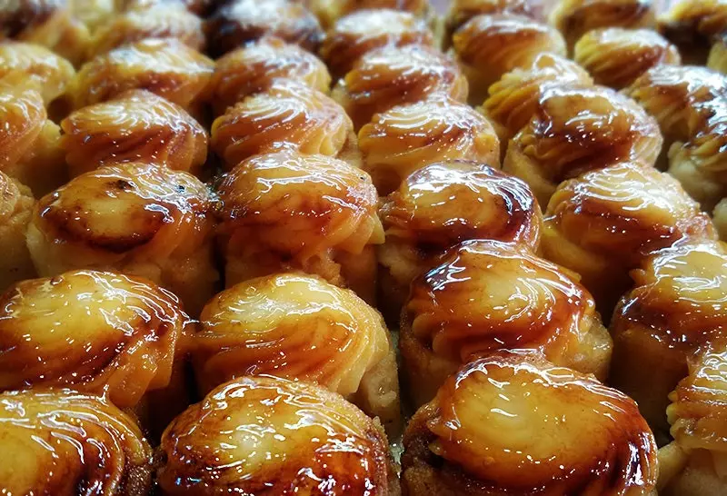 Piononos dari Los lamos Pastry Shop di Miraflores de la Sierra.