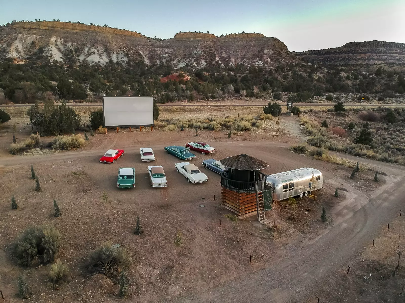 Fost teatru auto din Yonder Escalante.