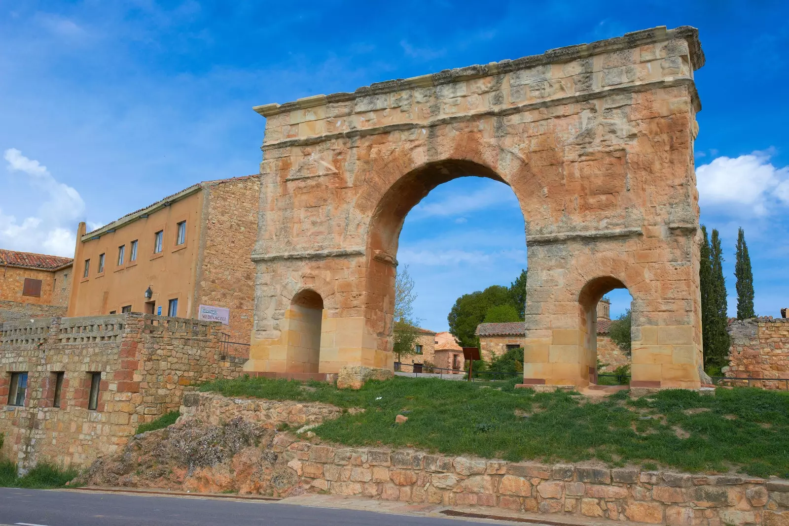 Arch ta Medinaceli Soria.