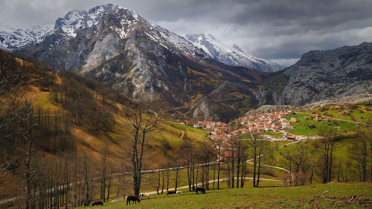 Sotres, asturijsko mesto, ki se s prsti dotika neba