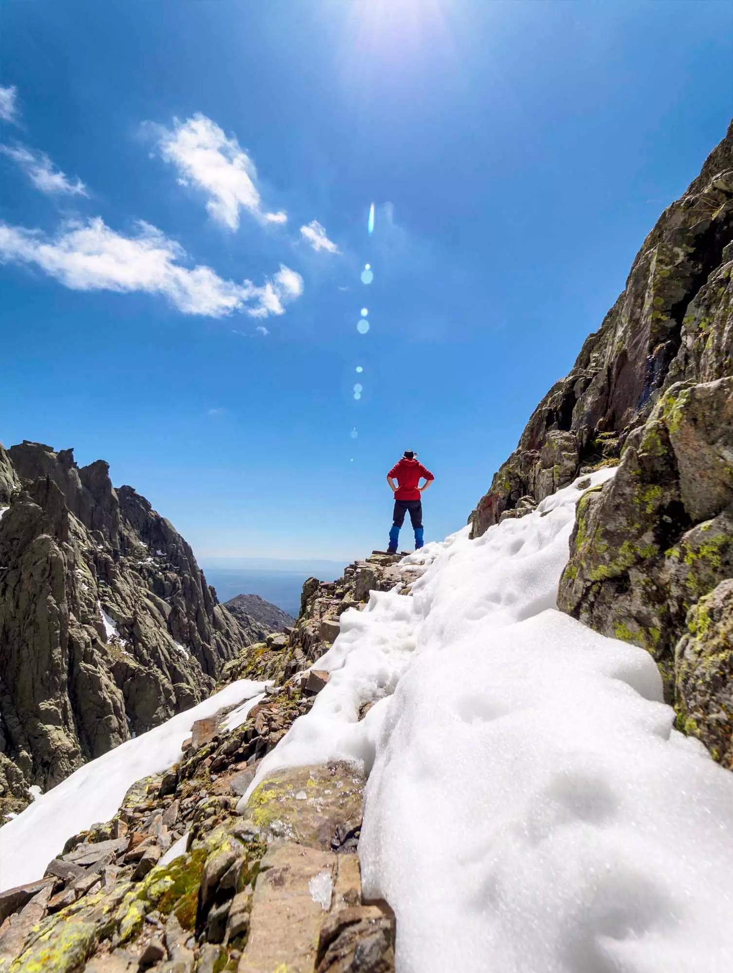 drumeție cu zăpadă în gredos