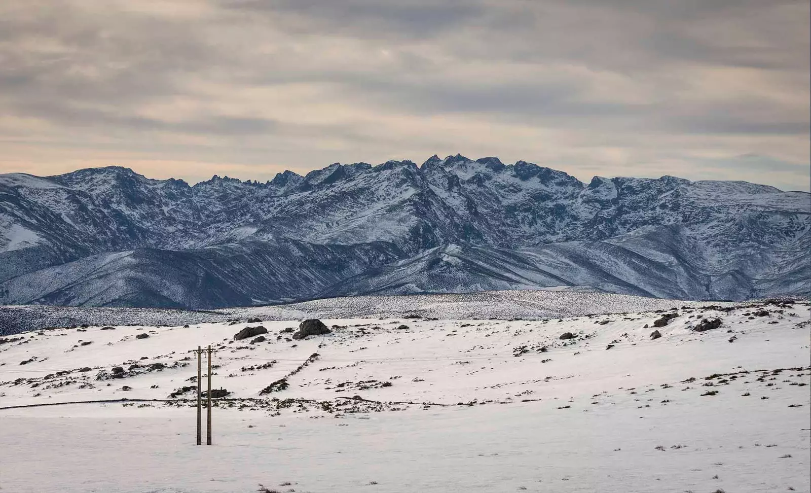 Sierra de Gredos ze śniegiem