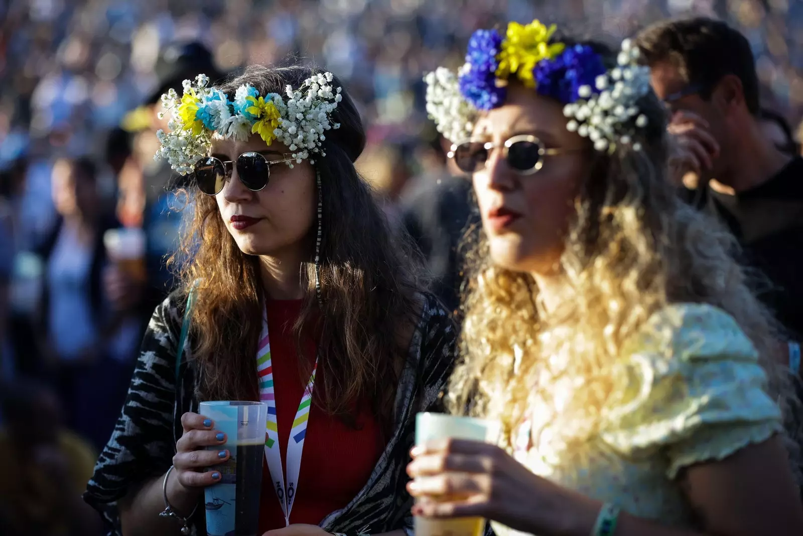 Twee meisjes op het Primavera Sound-festival in Porto.