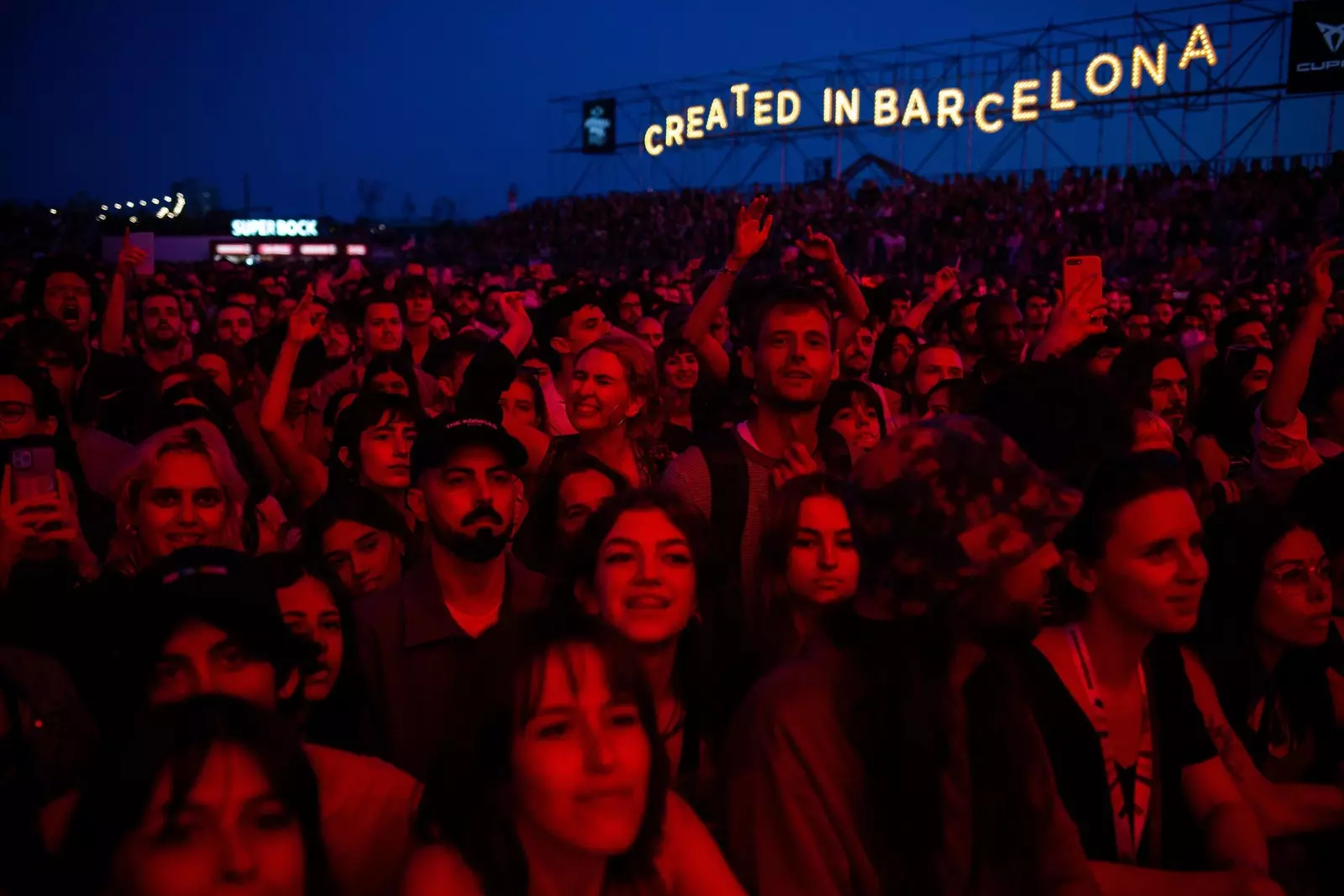 Festivalgangers in Porto.