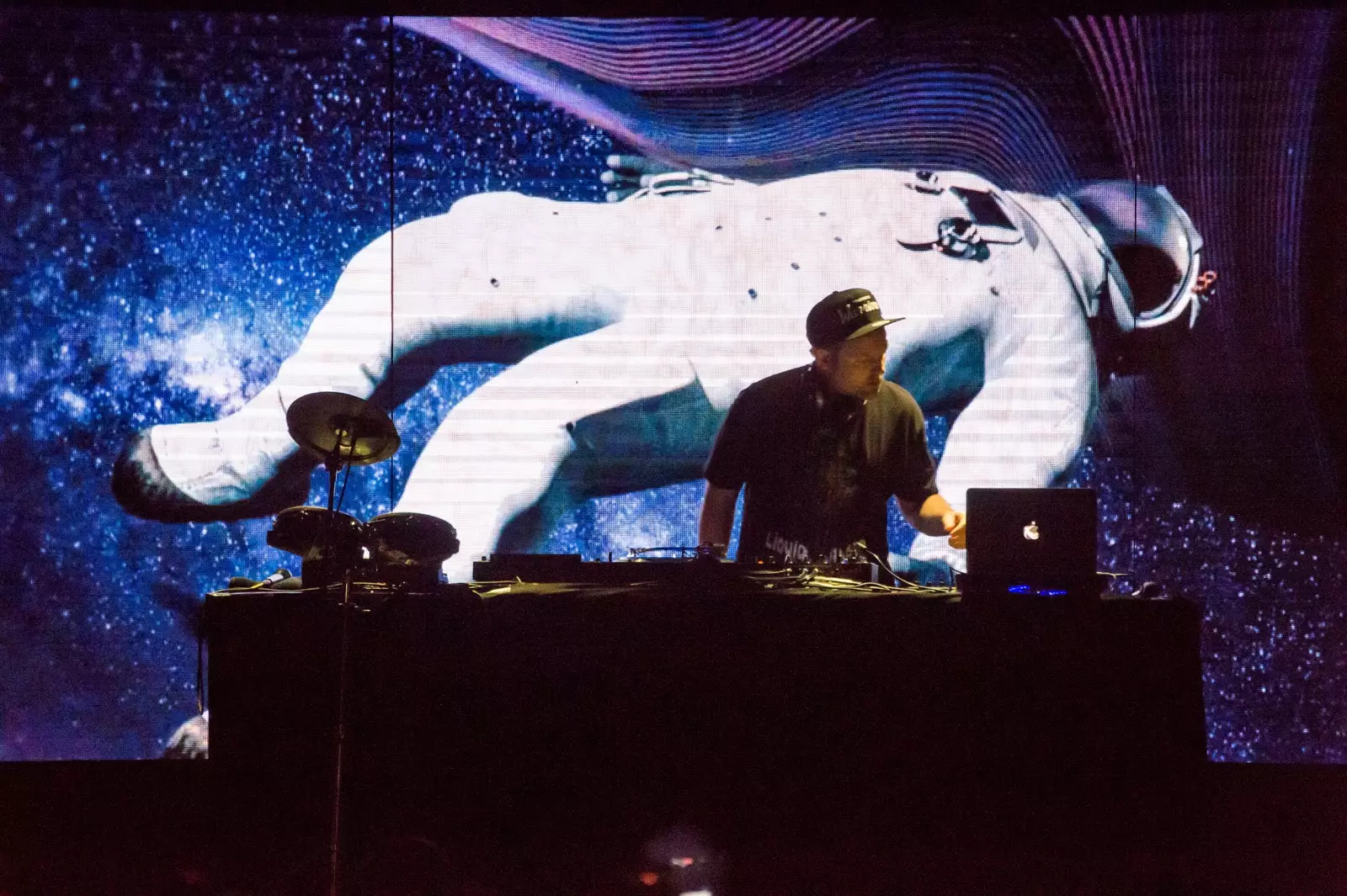 DJ Shadow