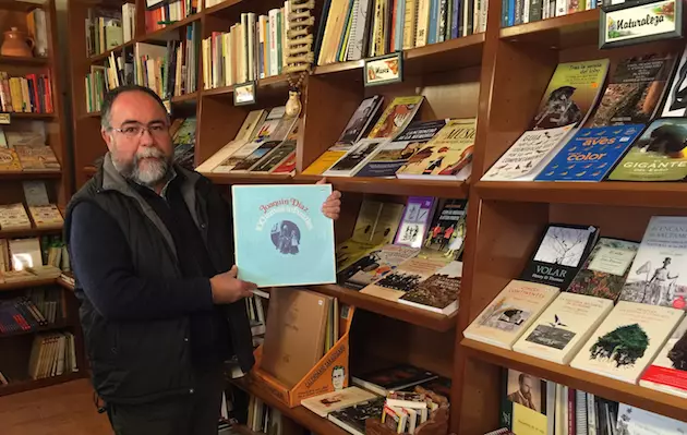 Jesús Alcaravn proprietario della più antica libreria di Urueña