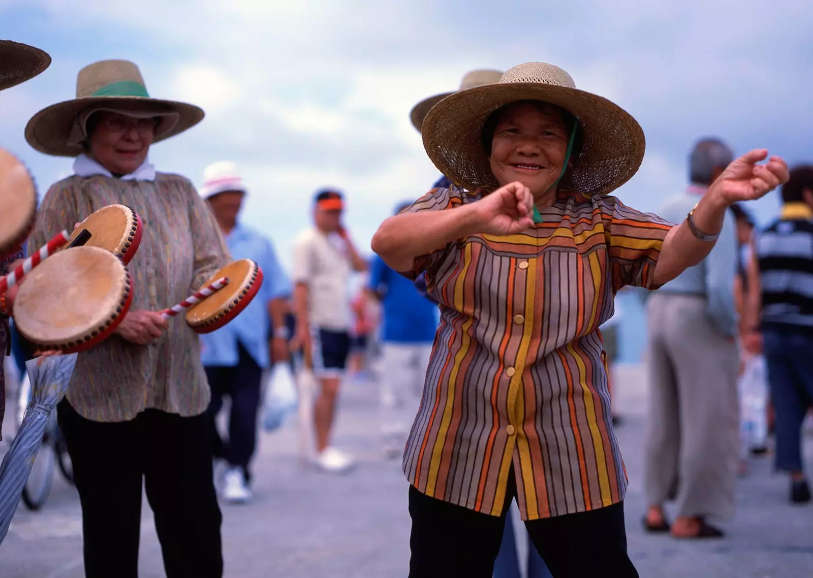 viering okinawa vrouw