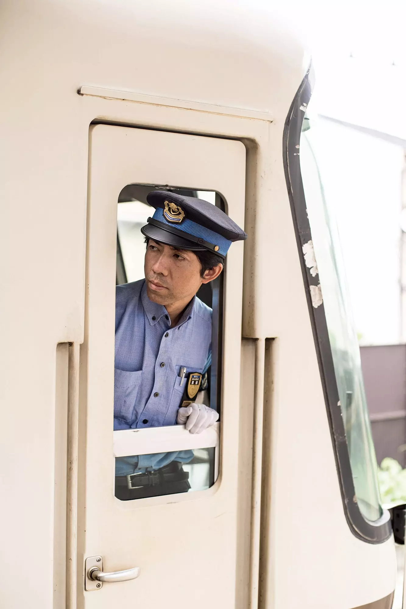 Paisinéirí chuig an shinkansen