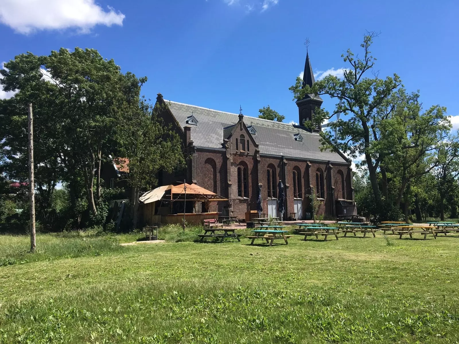 Ruigoord невялікі зялёны аазіс