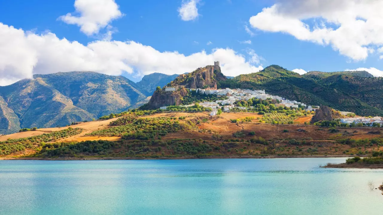 Així és com t'enamoraràs dels pobles blancs de Cadis