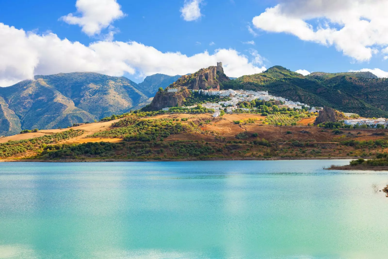 Zahara de la Sierra v Cádizu.