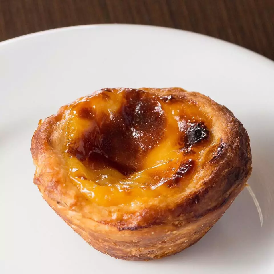 Pasteles natas dan gula-gula lain untuk dicuba di Portugal