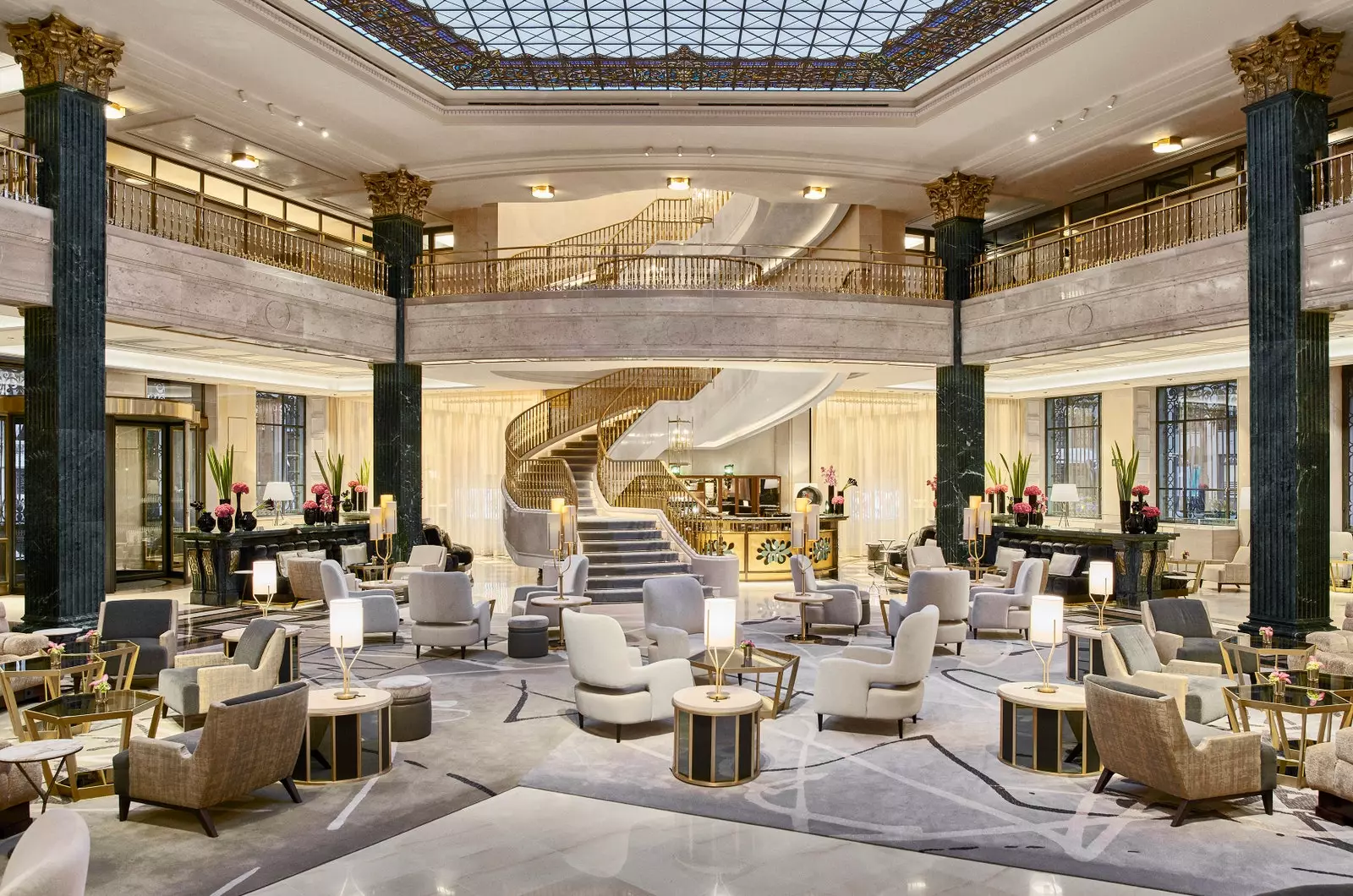 Το λόμπι του Four Seasons Hotel Madrid.