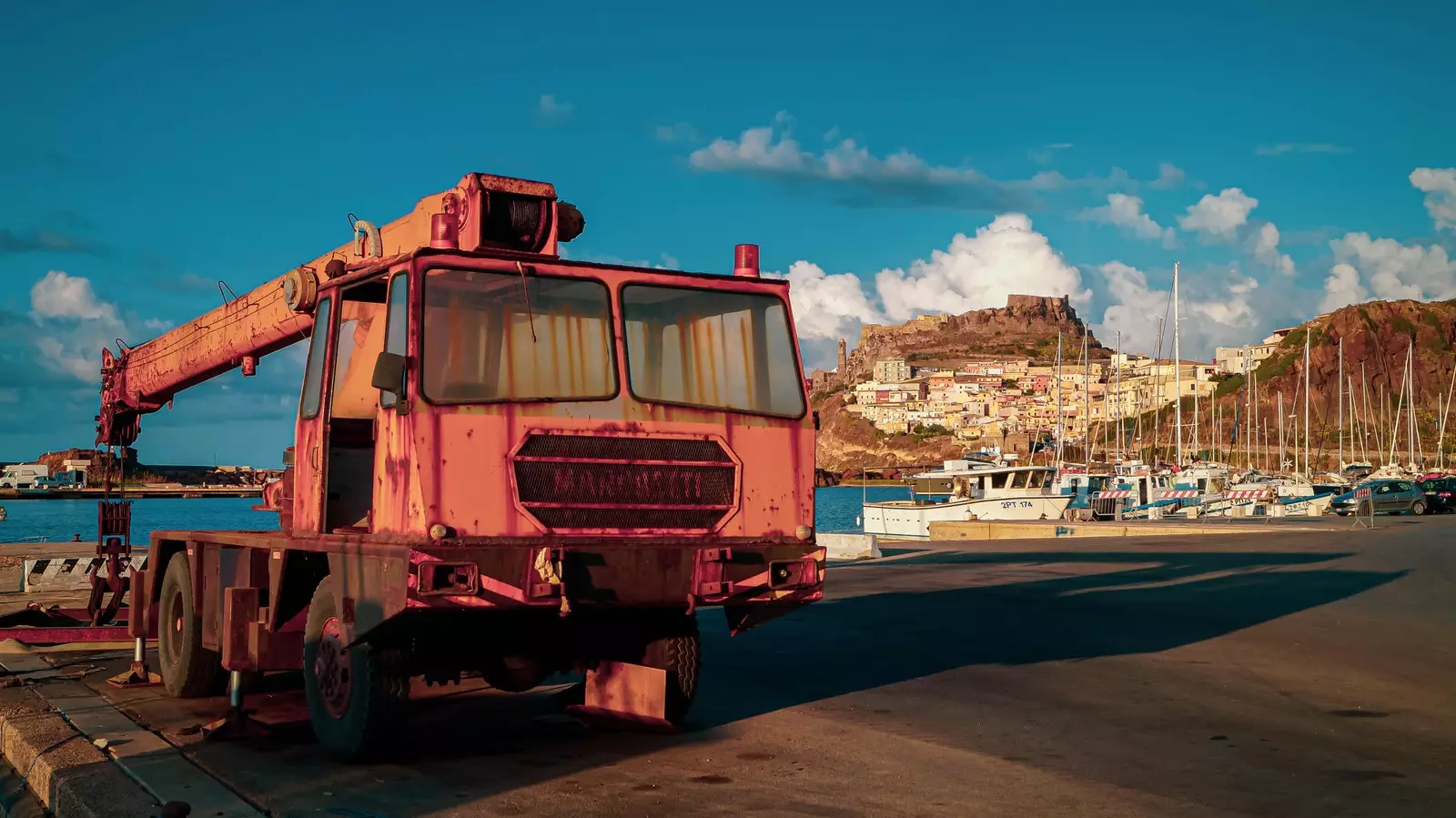 Castelsardo Sardinia ဆိပ်ကမ်း။